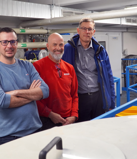 v. li.: Thomas Klausner (Leiter Betriebstechnik), Alfred Pernik (Leiter URZ) und Dr. Albert Rössler (Geschäftsleiter Forschung & Entwicklung). | © ADLER
