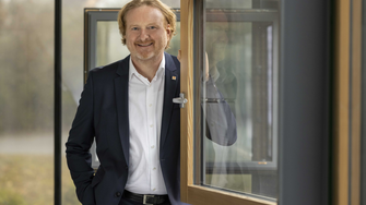 Thomas Braschel, CEO des österreichischen Fensterherstellers Gaulhofer.  | © Gaulhofer / Karl Schrotter Photograph