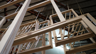 Ein Schwerpunkt in der Produktion am Gaulhofer-Unternehmenssitz in Übelbach (A) sind umweltfreundlich hergestellte Holz- und Holz-Alu-Fenster.  | © Gaulhofer