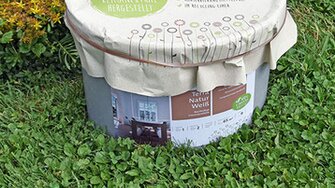 Die kompromisslos ökologische Wandfarbe Aviva Terra-Naturweiß ist eines von mehreren „Cradle to Cradle“-zertifizierten Produkten im ADLER-Sortiment. | © ADLER