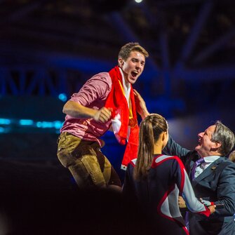 Jubel in Rot-Weiß-Rot: Stefan Planitzer holte den Maler-Weltmeistertitel in Kasan. | © WKÖ/SkillsAustria
