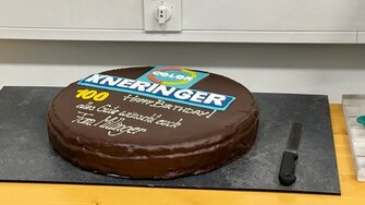 Süße Geburtstagsgrüße vom ADLER-Farbenmeister-Kollegen Millinger. 