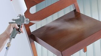 Wie sich großartige Oberflächen erzielen lassen, vermittelt Österreichs führender Lackhersteller ADLER in Theorie und Praxis. 