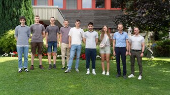 Die Gewinner mit DI (FH) Volker Hägele (2.v.re.) und Andreas Fischbacher (re.).