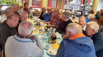 Wie immer gut besucht: Das Pensionistencafé im Speisesaal des ADLER-Werks.
