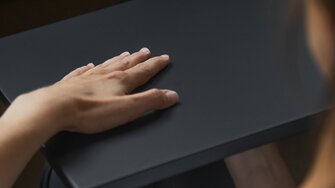 Ultramatt ohne Kratzer, Aufglänzen und Fingerabdrücke: ADLER NXT ist die Zukunftstechnologie für matte Möbellacke. | © ADLER