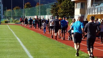 800 Teilnehmerinnen und Teilnehmer machten das ADLER Laufwunder möglich.