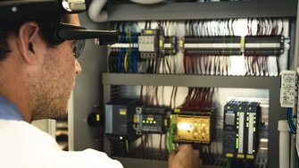 …und die Digitalisierung, zum Beispiel die Online-Beratung via Datenbrille.