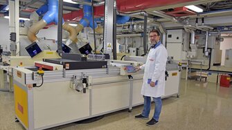 Besser beschichten: In der modernen Anwendungstechnik erarbeitet ADLER innovative Lackiertechnologien für seine Kunden.  | © ADLER