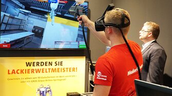 Ihr Lackier-Geschick dürfen die Besucher direkt am Messestand von ADLER unter Beweis stellen (Foto: ADLER)