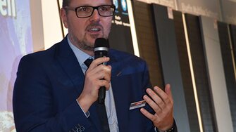 Mag. (FH) Daniel Pesserer (Verkaufsleiter Industrie bei ADLER) gab einen Ausblick auf die spannende Zukunft bei ADLER