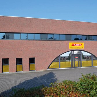 Von der Zentrale in Heeze im Süden der Niederlande aus betreut ADLER künftig die Kunden der Benelux-Staaten.