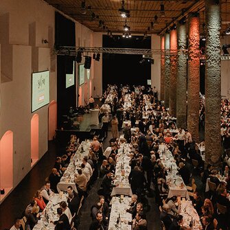 800 Gäste aus allen ADLER-Niederlassungen feierten gemeinsam Haller Salzlager.
