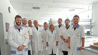 Das Team der Qualitätsprüfung garantiert 100% konstante ADLER-Qualität