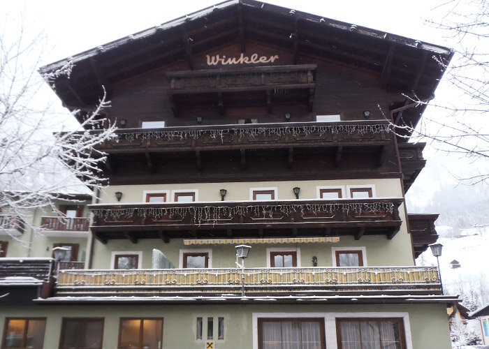 Kur- und Sporthotel Winkler vor der Fassadenrenovierung