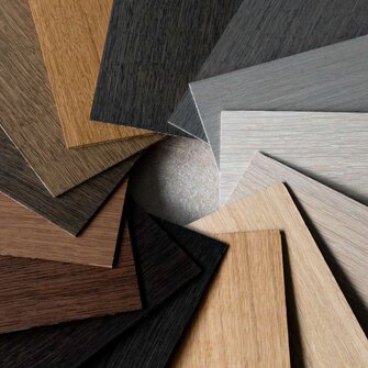 Schnell und einfach lassen sich mit dem Legno Smart-Öl von ADLER widerstandsfähige Oberflächen in den schönsten Tönen gestalten.  | © ADLER